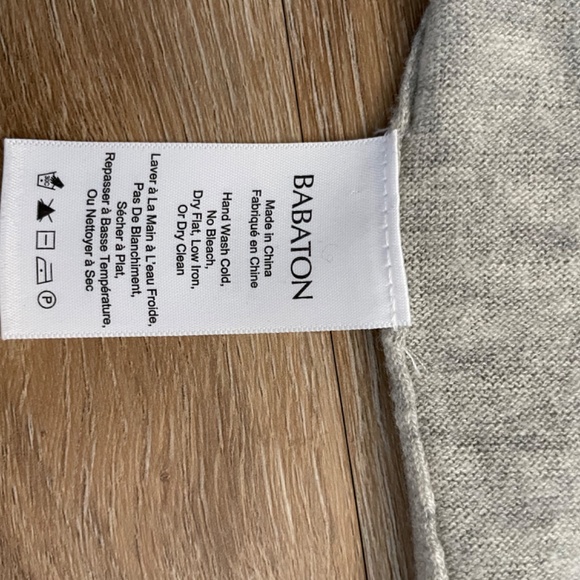 XXS Aritzia Babaton Erin Sweater - Picture 5 of 7